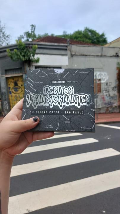 Foto 2 de 2 — HQ sobre vivências trans estreia no Território da Arte